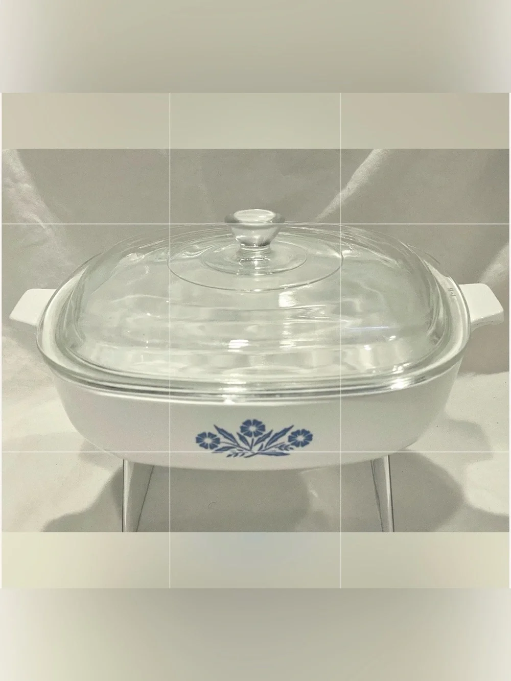 EUC CorningWare “Blue Cornflower” Classic 9” x 9” Covered Casserole Baking Dish